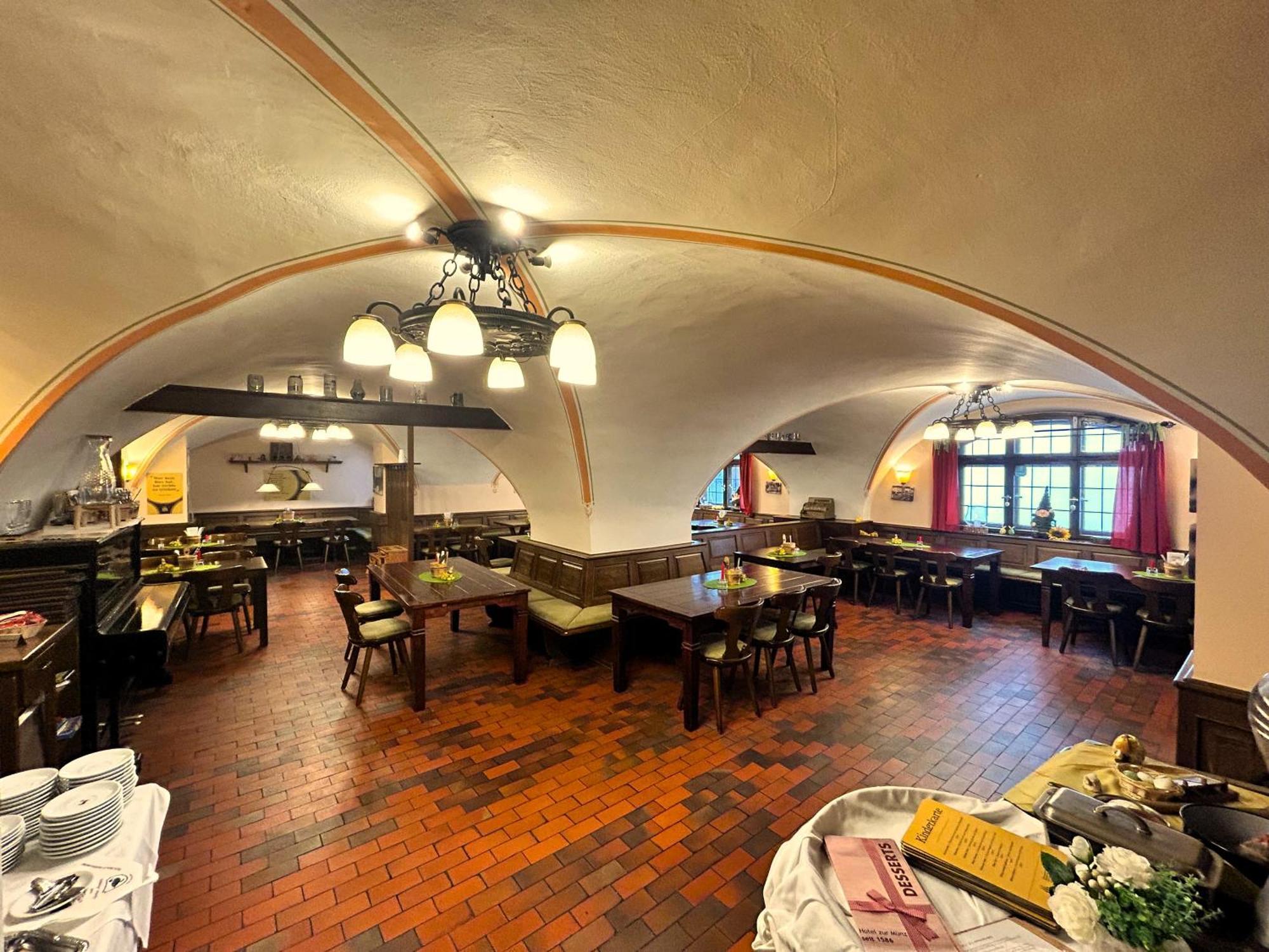 Brauereigasthof Zur Muenz Seit 1586 กุนซ์บวร์ก ภายนอก รูปภาพ